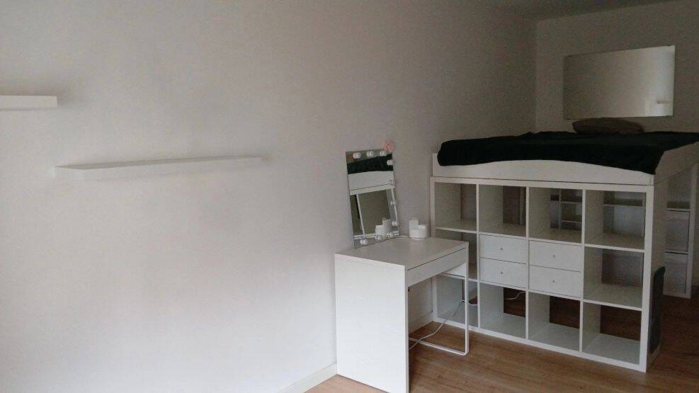 Helles möbliertes sofort verfügbares WG-Zimmer – Mannheim – Vorschaubild 2