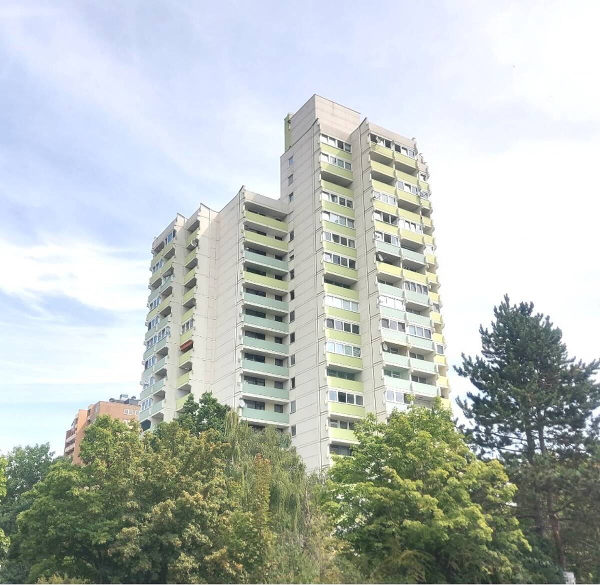 ***Erlangen: 2-Zimmer Wohnung mit Traumausblick am Europakanal*** - provisionsfrei - – 91056 Erlangen – Bild 1 von 1