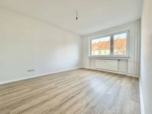 2026 renovierte Wohnung zum Kauf - Eigentumswohnung mit grünem Blick – 13407 Berlin – Vorschaubild 3