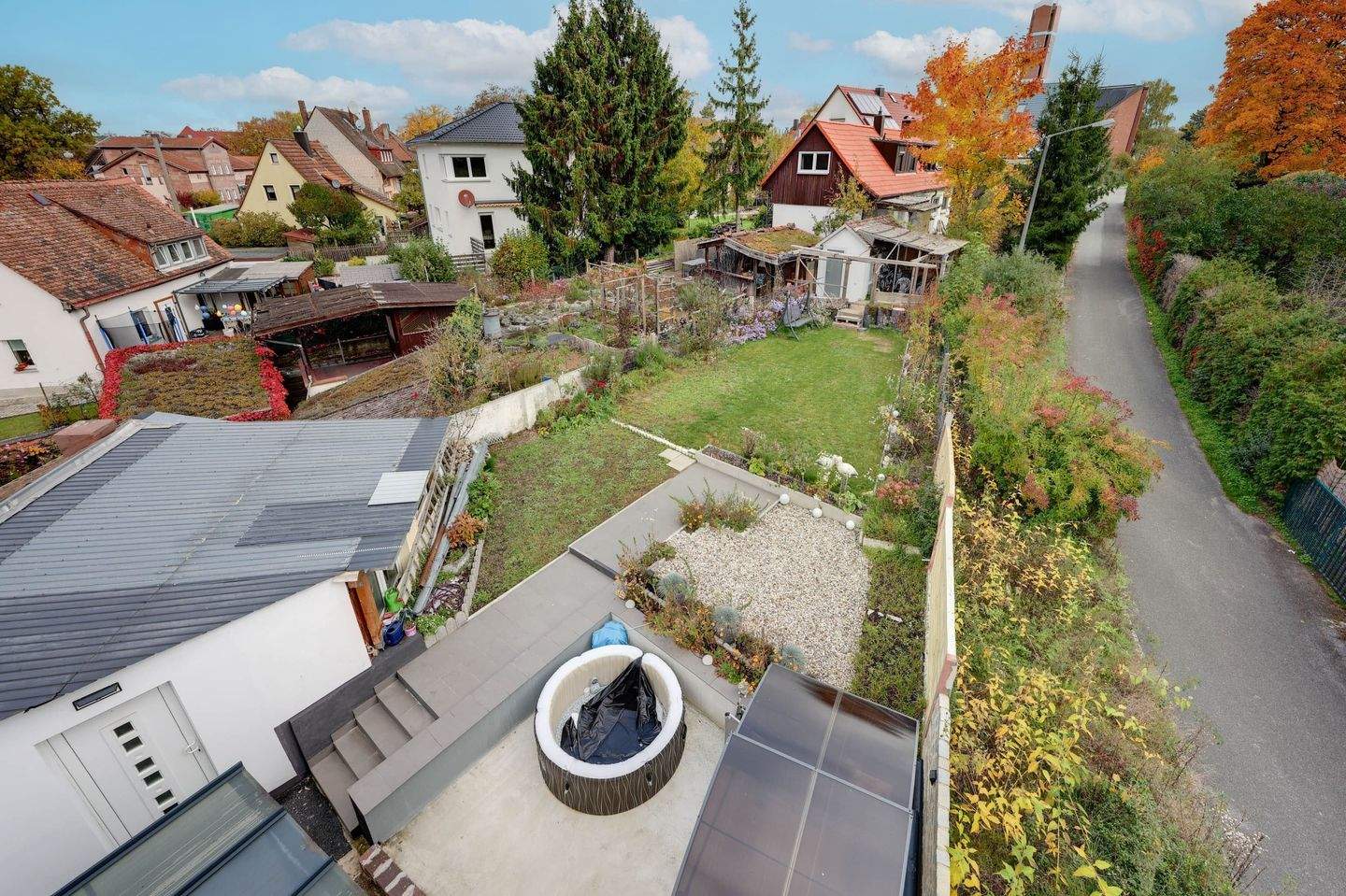 Wunderschöne Doppelhaushälfte - Liebevoll renoviert mit Gartenparadies – Nürnberg – Vorschaubild 4