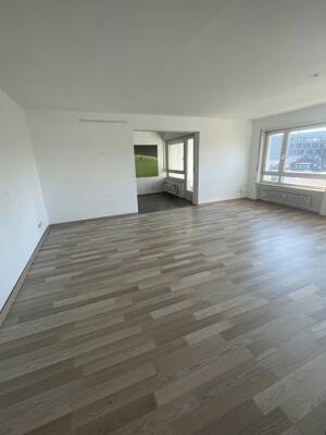 *zwei Monate mietfrei* Geräumige 5-Zimmer-Wohnung für Ihre Familie – 34125 Kassel – Vorschaubild 2