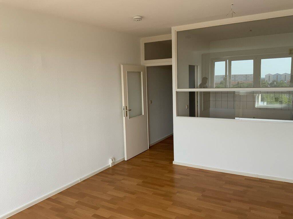 Senioren aufgepasst: Bezugsfertige 1-Raumwohnung sucht neuen Mieter – Leipzig – Vorschaubild 2