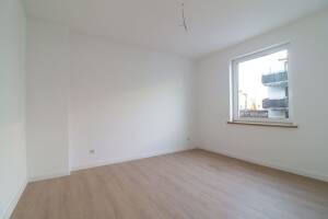 Gröpelingen / Neuwertiges Zweifamilien- & Mehrgenerationenhaus in ruhiger Wohnlage – 28237 Bremen – Vorschaubild 3
