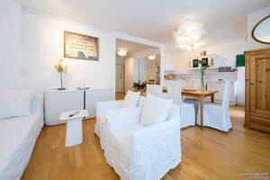 Welc(H)ome® by RIDA FLATS - Belgian Quarter! All in plus! Balkon + Aufzug + WIFI – 50674 Köln – Vorschaubild 3
