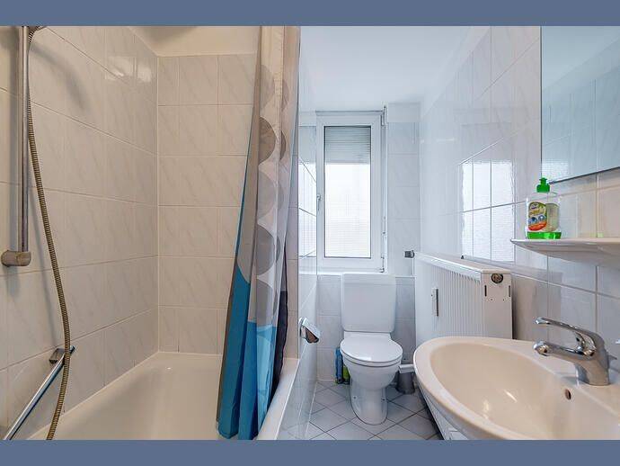 Möbliert: Großzügige möblierte 1,5-Zimmer Wohnung – München – Vorschaubild 8