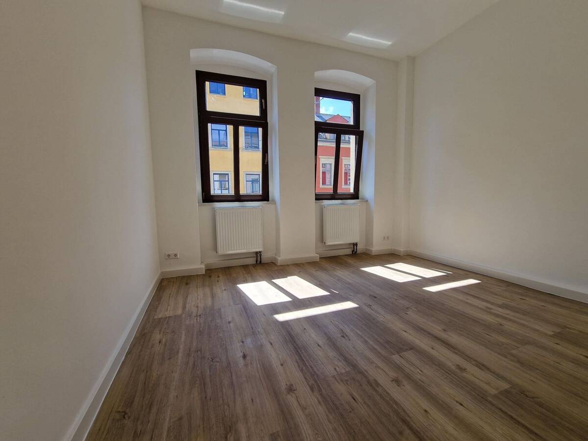 BEZUGSFREIE - 1-Zimmer-Eigentumswohnung mit Einbauküche in ruhiger Lage der Neustadt zu verkaufen! – Schönfelder Straße 21, 1099 Dresden – Bild 1 von 7
