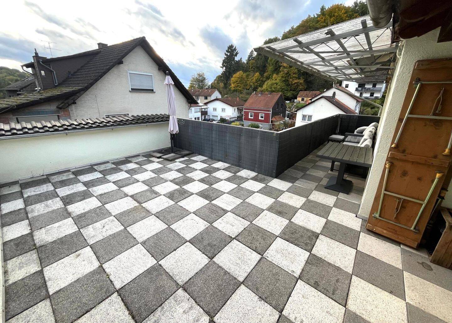 *Neuer Preis* Gepflegtes Zweifamilienhaus in ruhiger Lage von Contwig – Contwig – Vorschaubild 8
