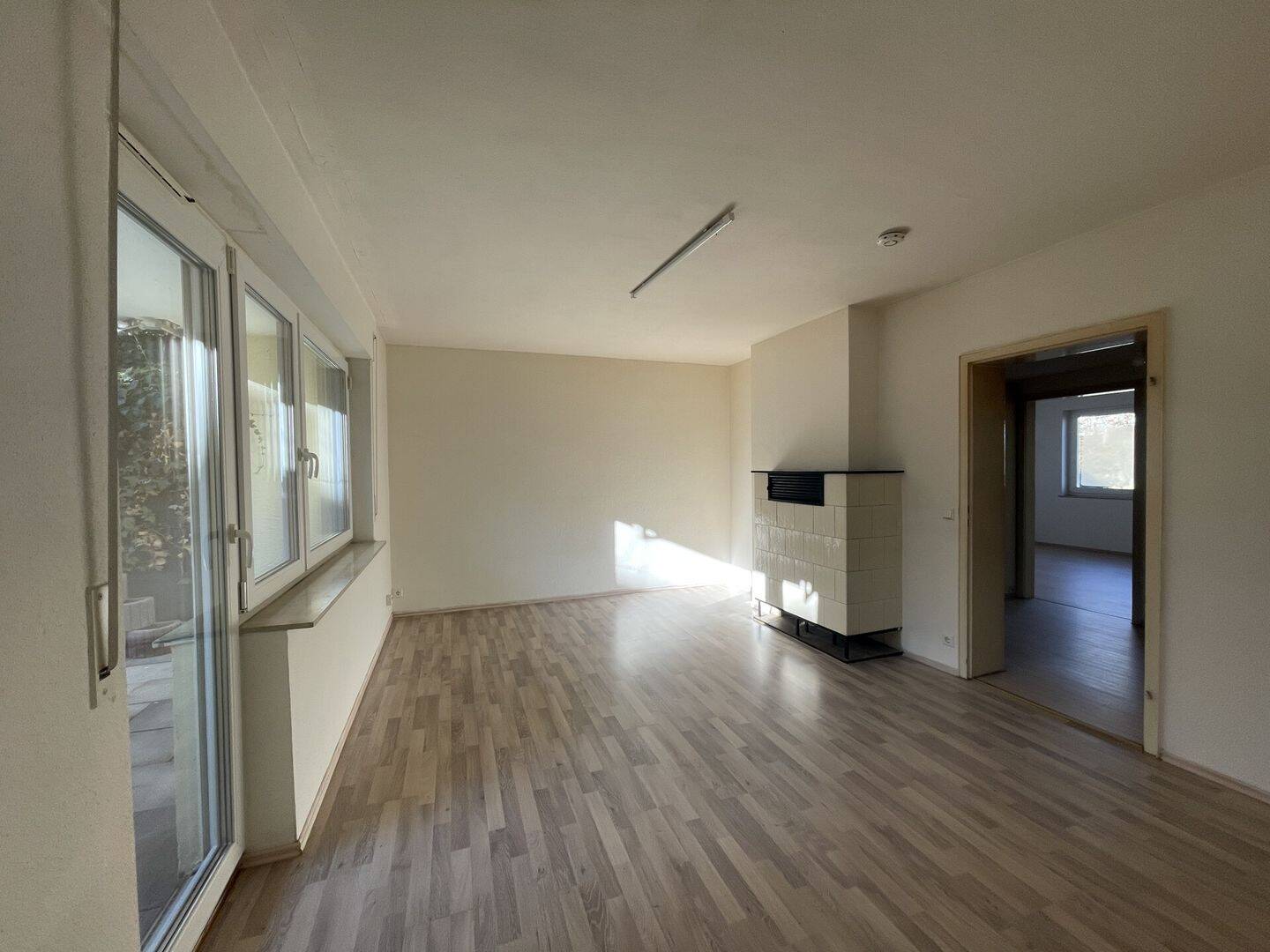 Sofort verfügbar: 2-Zimmer mit Terrasse und Küche – Stuttgart – Vorschaubild 7