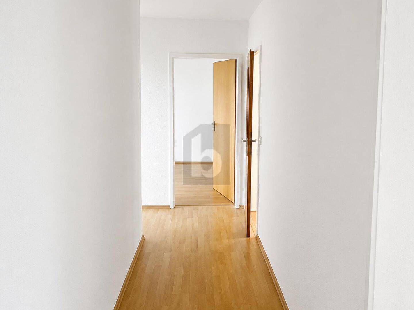 HELL & SOFORT BEZIEHBAR MIT SÜDBALKON – Reutlingen – Vorschaubild 4