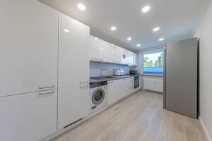 Modernisierte 2 Zimmer Wohnung mit Süd Loggia in Hamburg Wandsbek – 22047 Hamburg – Vorschaubild 2