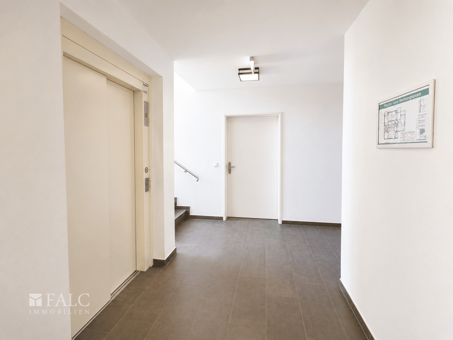Barrierefrei wohnen mit Sicherheit - Moderne 2 Zimmerwohnung mit Aufzug, Balkon und Pflegeangebot – Bremerhaven – Vorschaubild 4
