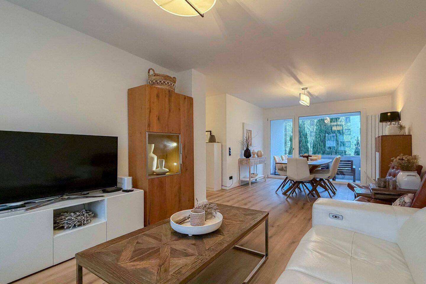 Hochwertig sanierte 3,5-Zimmer-Wohnung in ruhiger Lage von Bonn-Heiderhof mit Stellplatz – Bonn – Bild 1 von 9