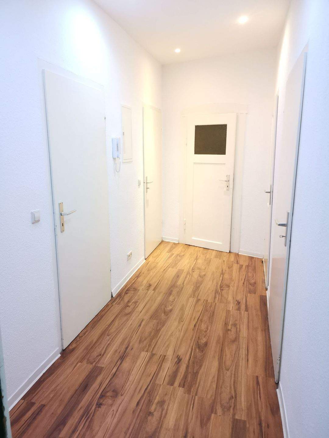 3-Zimmer-Wohnung mit Balkon und offener Küche nähe Sachsenallee – Chemnitz – Vorschaubild 3