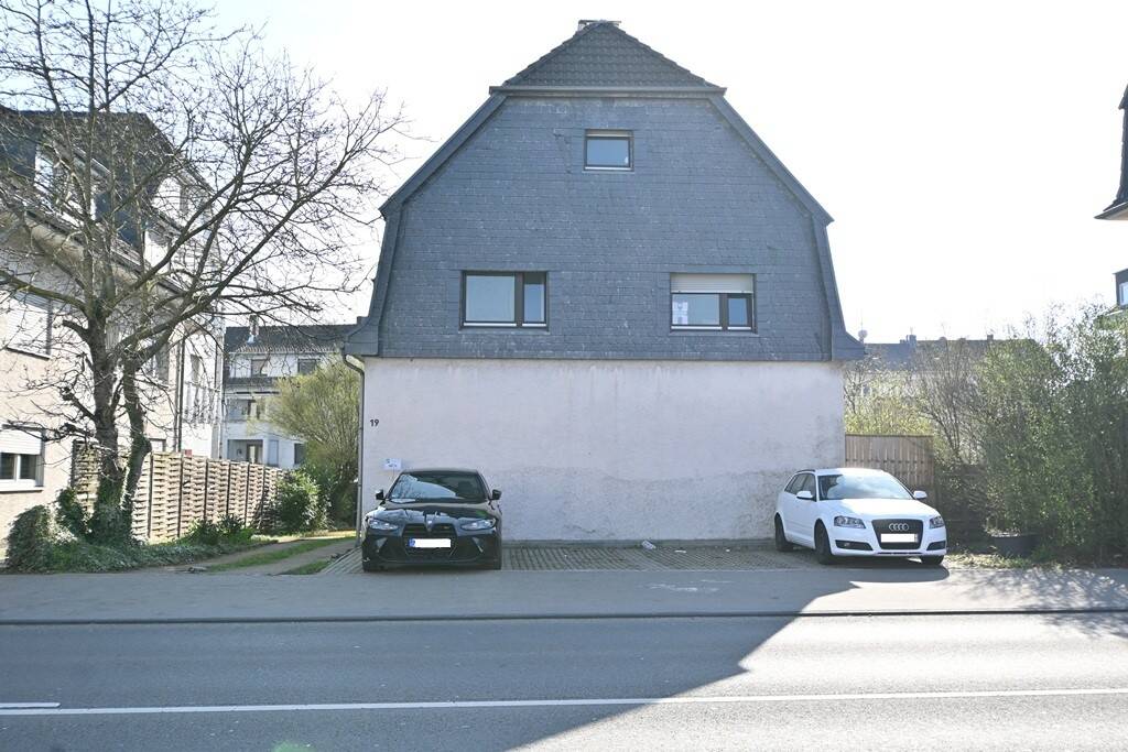 Als möbliertes Wohnkonzept voll vermietetes 6-Parteienhaus in zentraler Lage von Opladen * Modernisierter Altbaucharme – Leverkusen – Vorschaubild 2