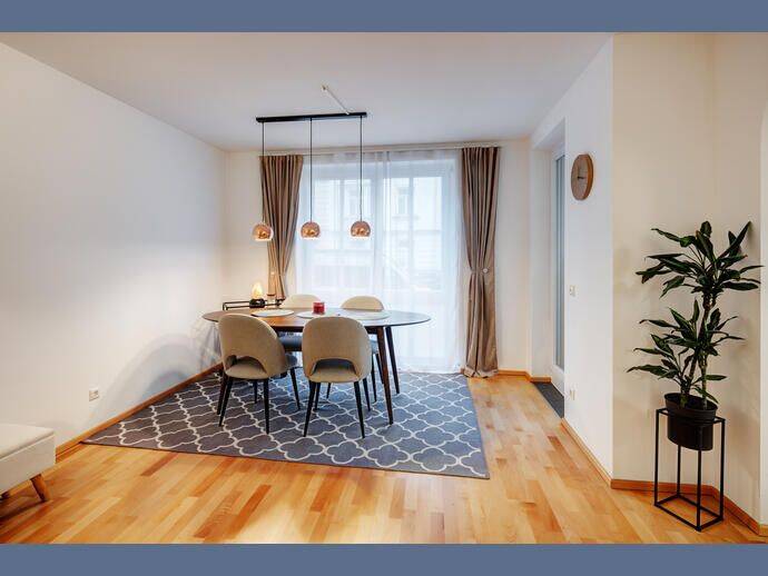 Möbliert: Sehr schöne Erdgeschosswohnung mit Loggia – München – Vorschaubild 2