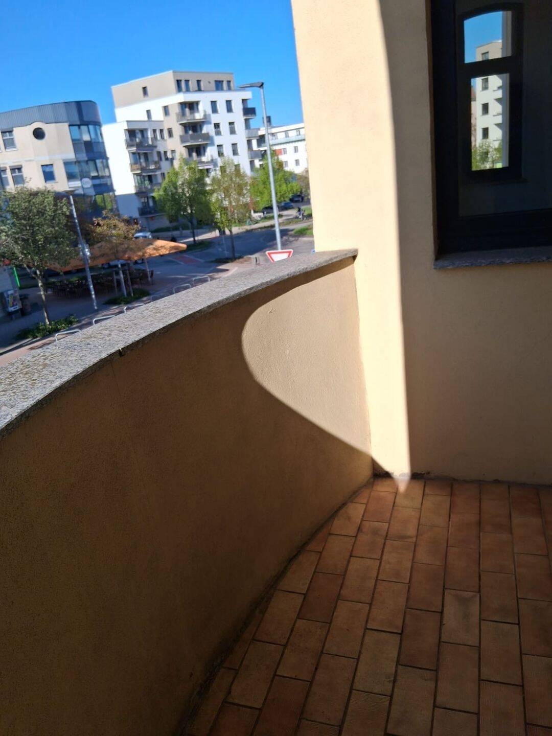 Angebot freundliche helle 4-R-Wohnung mit BLK. im 2.OG ca.105 in MD-Alte Neustadt zu vermieten . – Magdeburg – Vorschaubild 6