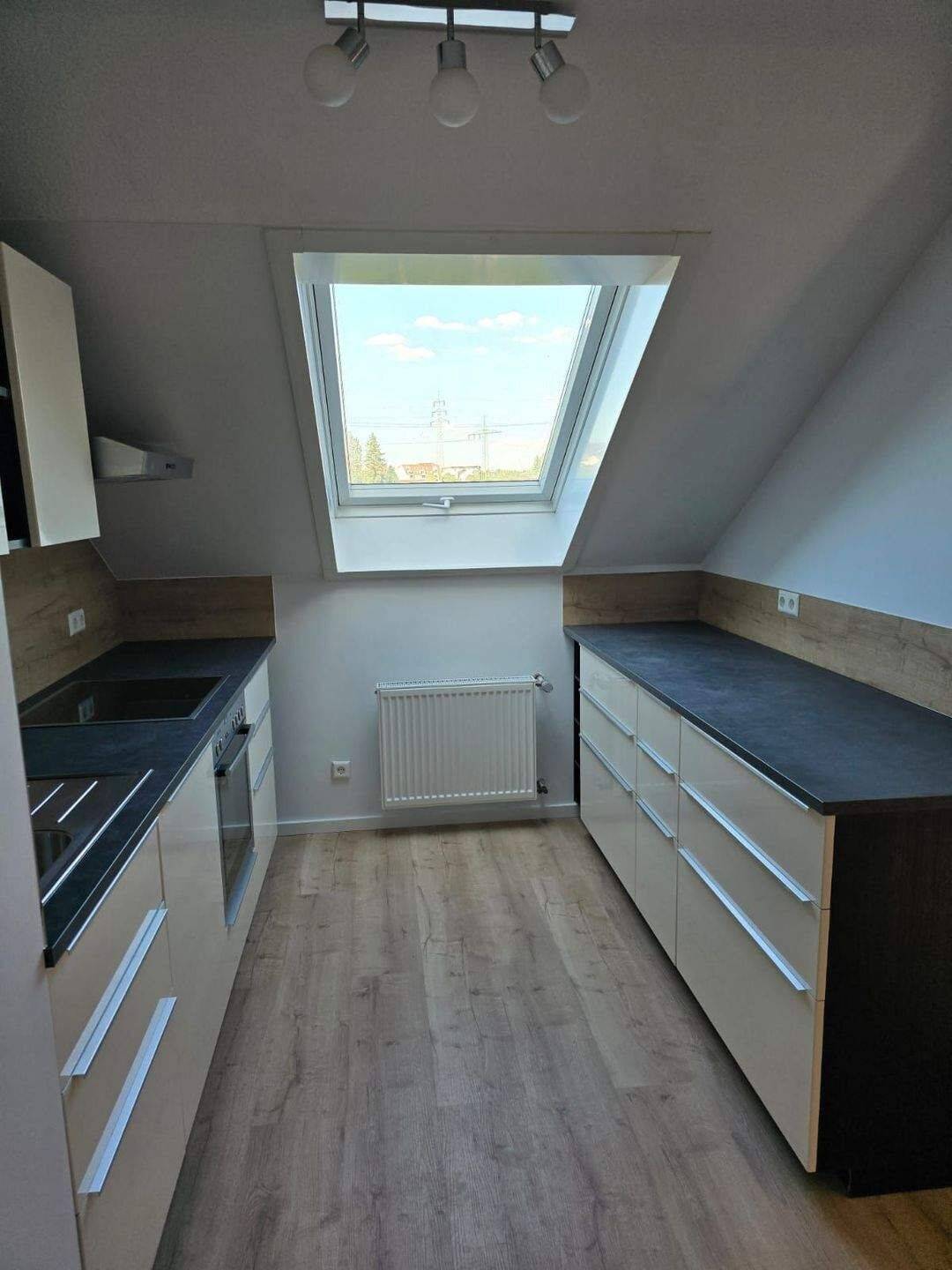 Erstbezug nach hochwertiger Modernisierung – stilvolle 2,5-Zimmerwohnung mit Balkon & Aufzug – Würzburg – Vorschaubild 5