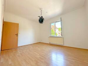 Zentral in S-Feuerbach: 3-Zi.-Altbauwohnung mit Stellplatz & Einbauküche - ideal auch als WG – 70469 Stuttgart – Vorschaubild 4
