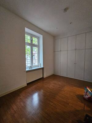 Nordend 3 Zimmer mit Balkon Altbau Stuck – 60322 Frankfurt am Main – Vorschaubild 5