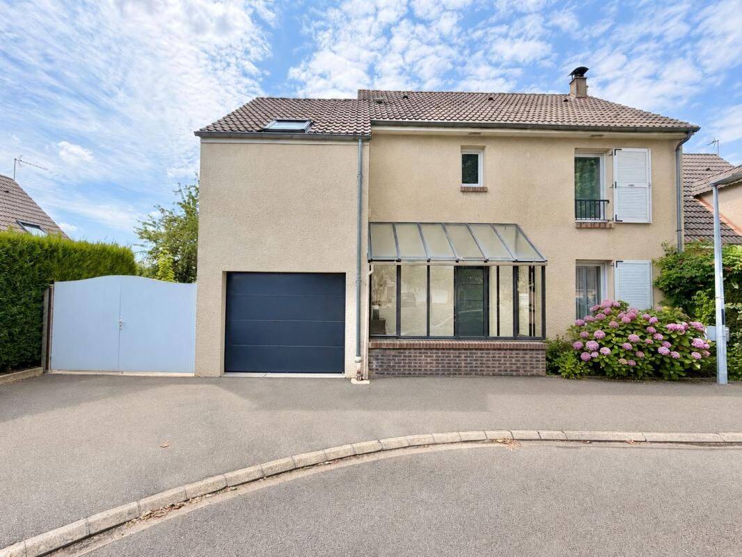 Maison 7 pièces 124 m² · à Lucé · 124 m² · 262 500 €