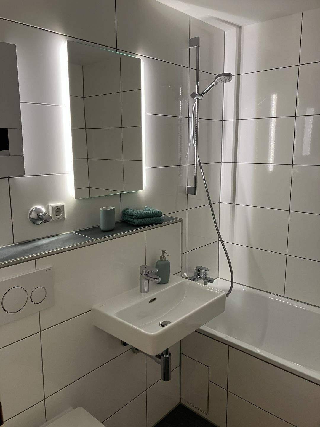 TOP-saniert! Modern möbliertes 1,5 Zimmer Apartment in unmittelbarer Uni-Nähe zu vermieten – Nürnberg – Vorschaubild 9
