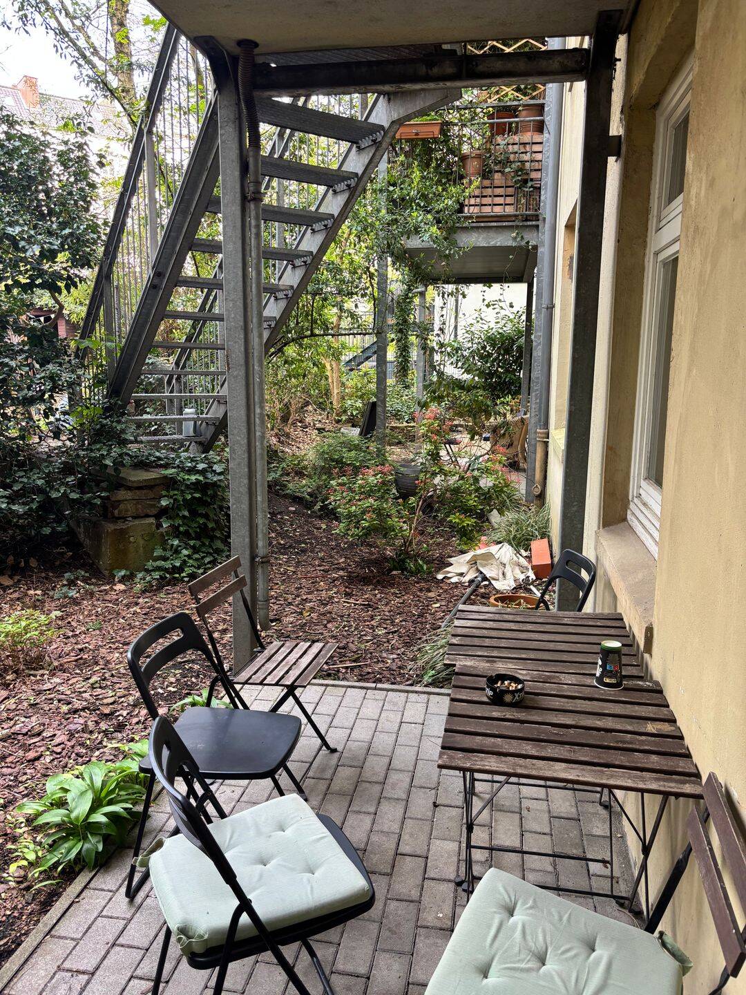 Rotherbaum: 2 Zimmer-Altbau in Uninähe - Wohnbüro / Praxis / Atelier oder WG – Hamburg – Vorschaubild 3