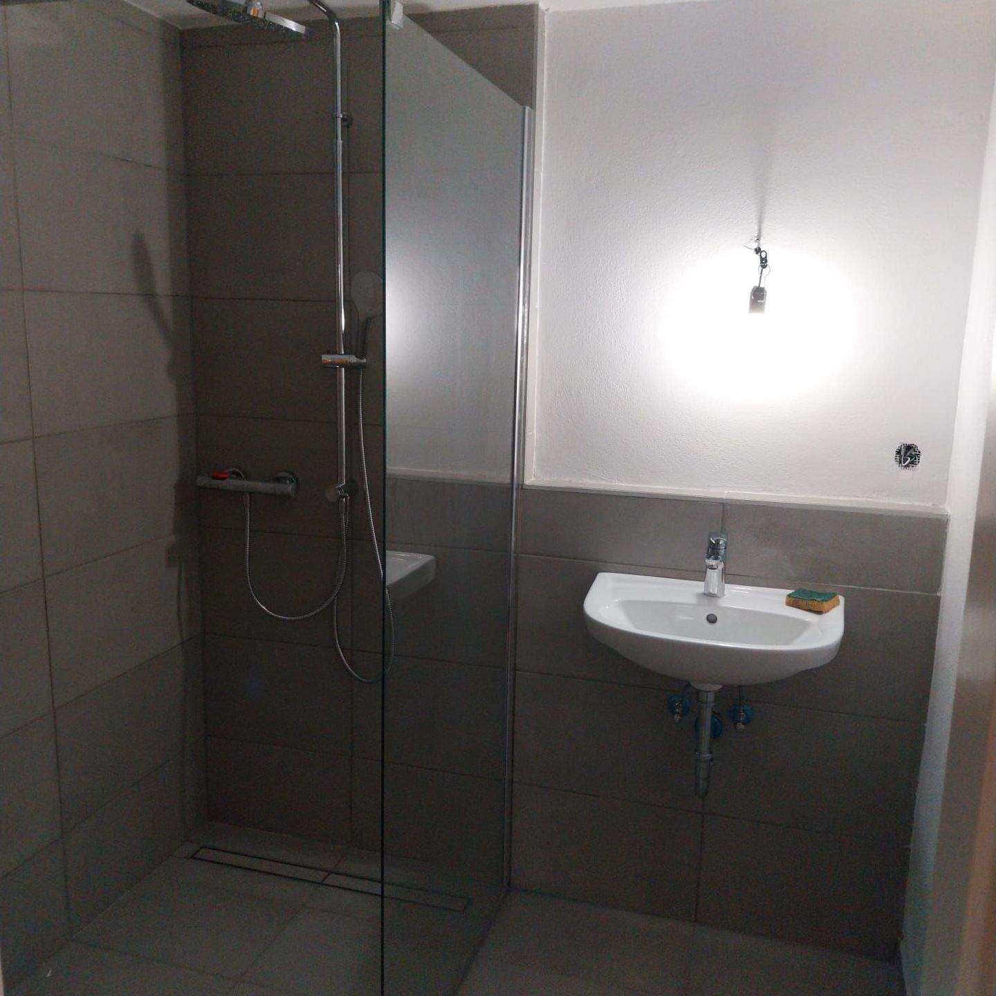 Schöne 3 Zimmerwohnung mit Balkon im 2.OG, ruhig gelegen ab 01.03.26 – Nürnberg – Vorschaubild 8