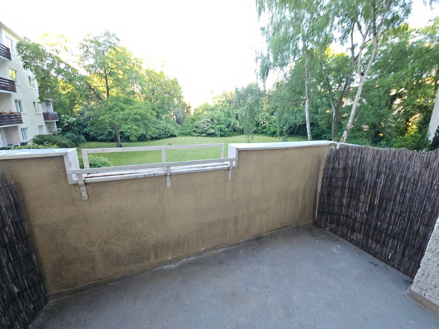 hell, ruhig und frisch saniert: hübsche 1 ZW mit Balkon und Wannenbad im schönen Mariendorf nahe Volkspark – Berlin – Vorschaubild 4