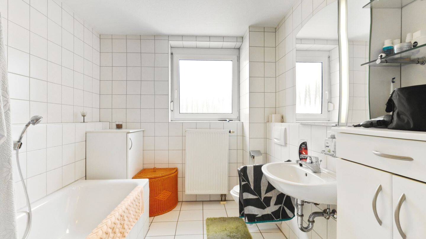 Lichtdurchflutete Erdgeschosswohnung für Paare & Singles - Mit Terrasse, Stellplatz und Garage – Beimerstetten – Vorschaubild 4