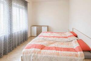 Charmante Altbauwohnung mit grünem Balkon & hohen Decken – 70435 Stuttgart – Vorschaubild 5