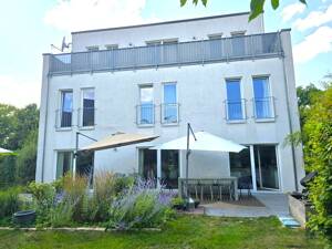 Energieklasse A+ - Familienfreundliches LECHNER-Massivhaus auf 797 m² Freizeitparadies in Seenähe – 14089 Berlin – Vorschaubild 2
