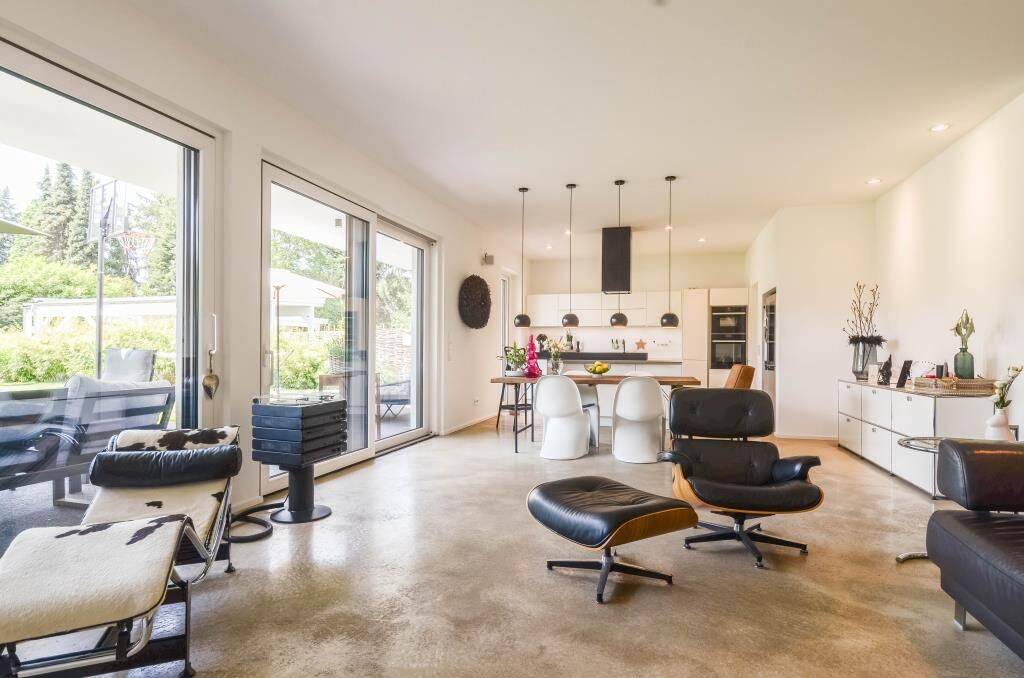 Ein- bis Dreifamilienhaus im Bauhausstil im Zentrum von Langenfeld * Baujahr 2020 * ca. 295 m² Wohnfläche – Langenfeld (Rheinland) – Vorschaubild 9
