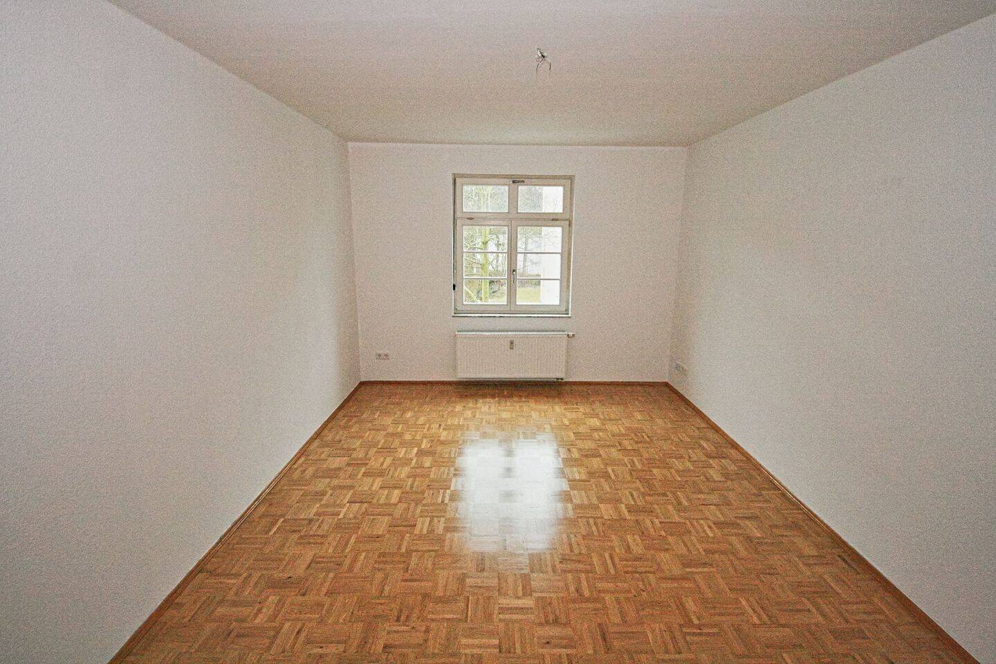 Familienfreundliche 4-Zimmer-Wohnung mit Balkon in Leipzig Leutzsch – Leipzig – Vorschaubild 4