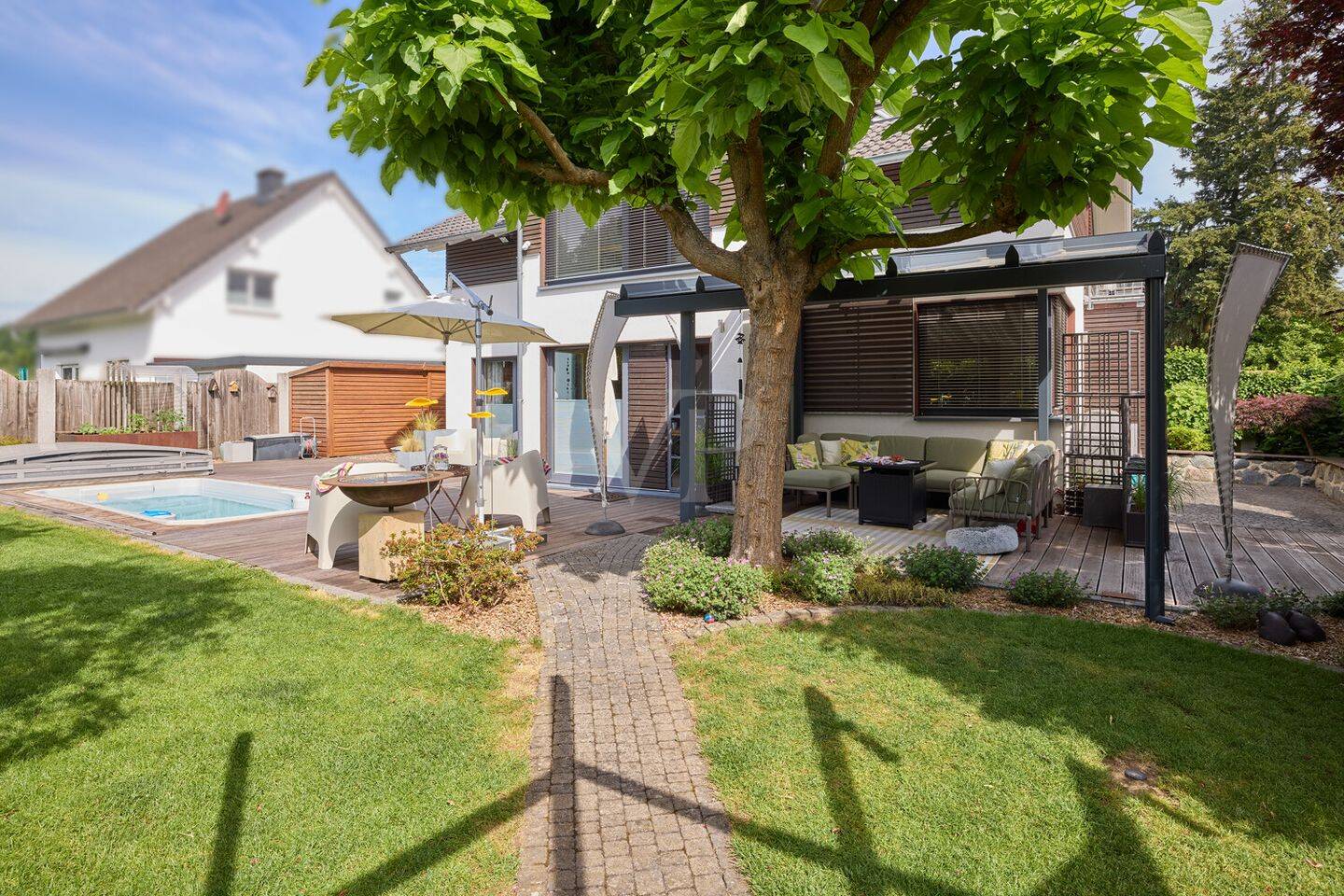 Exklusives Einfamilienhaus mit Galerie & Pool in Feldrandlage – Schaafheim – Vorschaubild 5