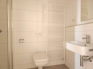 Penthouse-Highlight ohne Kompromisse: 4-Zi, EBK, Dachterrasse und Wintergarten! – 65197 Wiesbaden – Vorschaubild 8