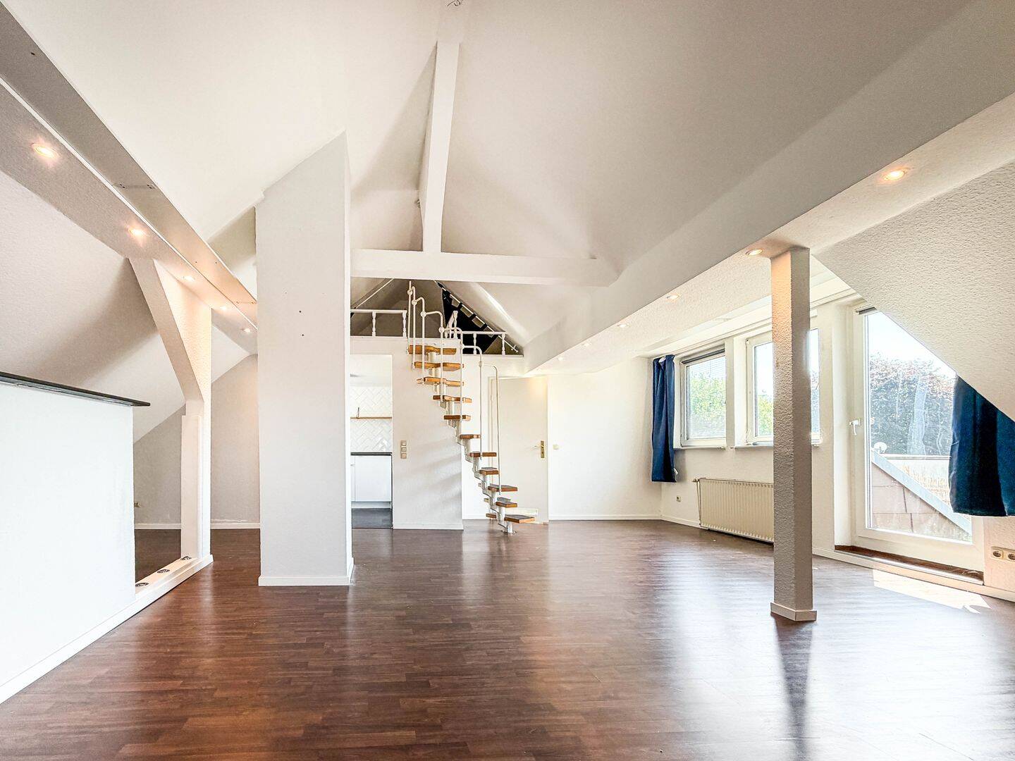 Dreifamilienhaus mit Terrasse und Balkone in Harpen – Bochum – Vorschaubild 3