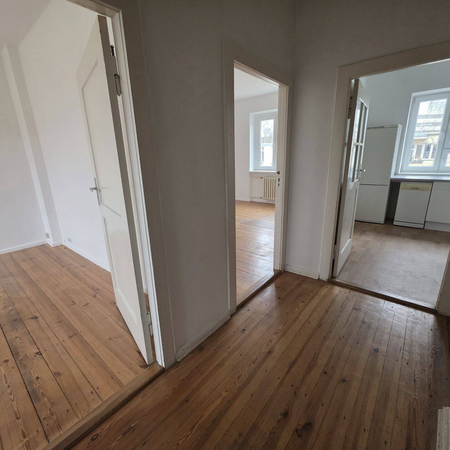 Qualifizierter Alleinauftrag 6er Wohnungspaket mit je 2 Zimmern und Balkon - 1 sofort bezugsfrei – Berlin – Vorschaubild 7