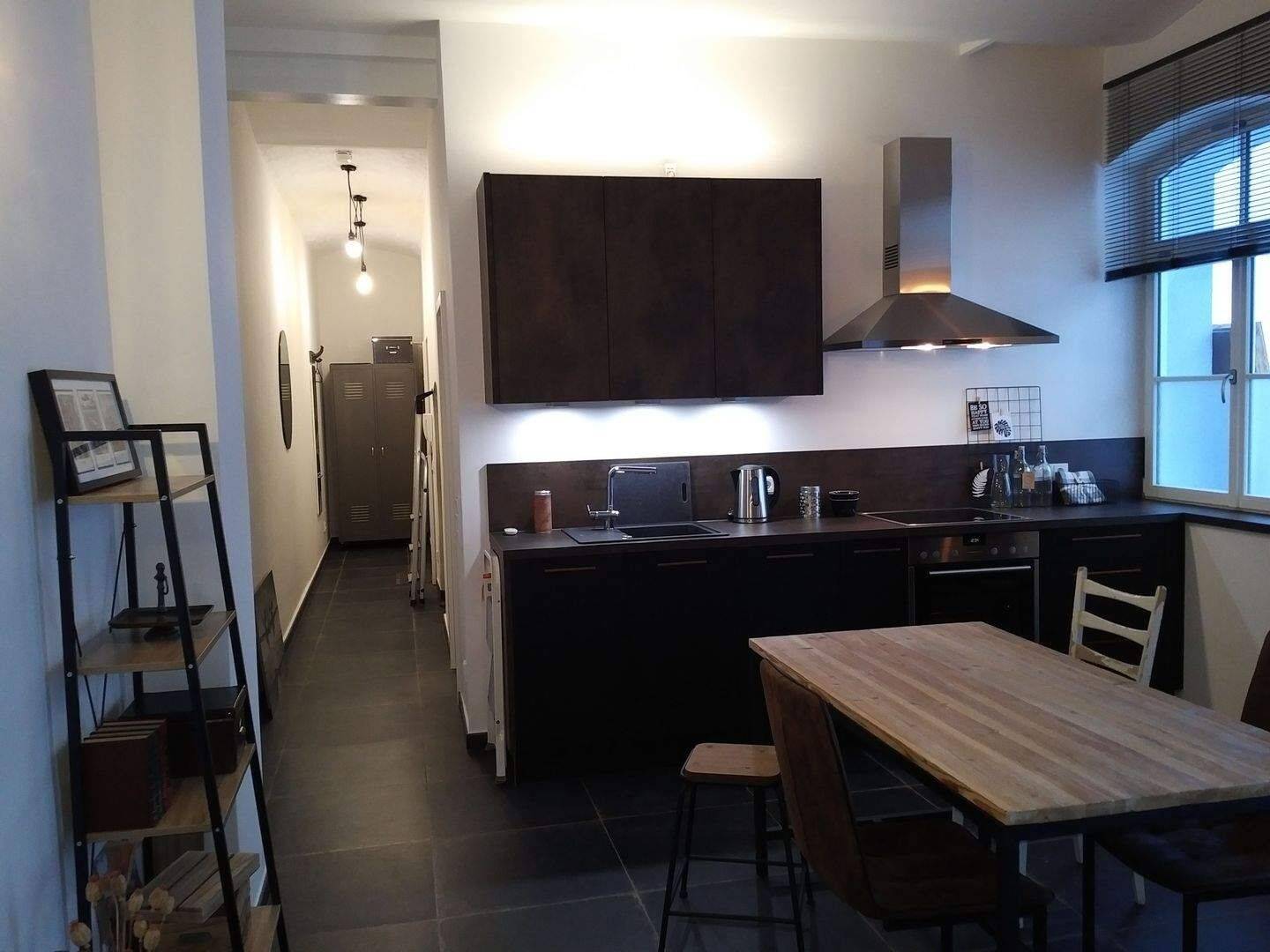 Einziehen und Wohlfühlen – Stilvolle 2-Zimmer-Wohnung mit Gewölbedecken im Herzen Nürnbergs im ruhigen Innenhof eines Denkmalensembles – Nürnberg – Vorschaubild 7