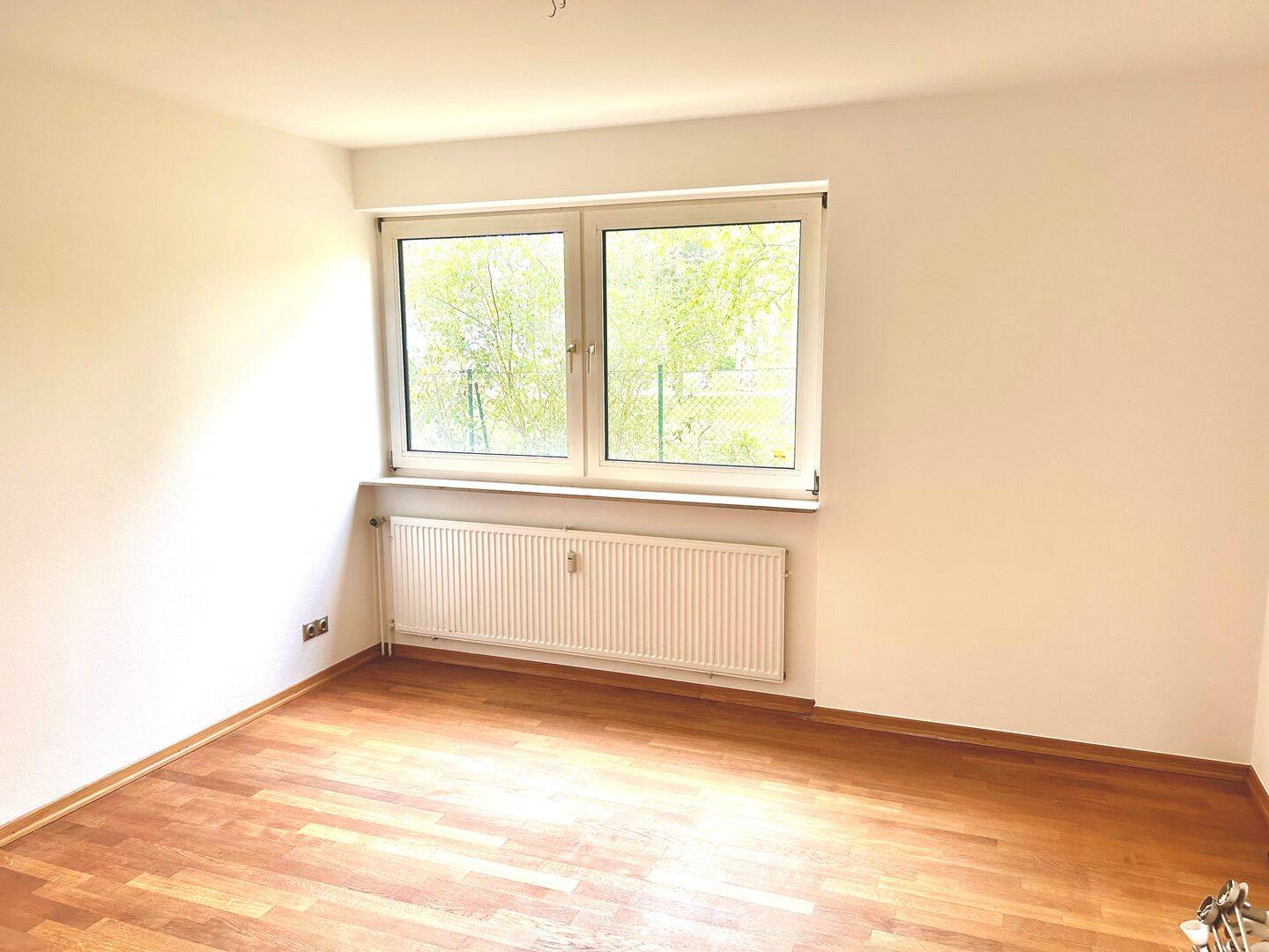 Attraktive 3 Zimmer Wohnung mit Terrasse in schöner Lage inklusive eines Stellplatzes – Hamburg – Vorschaubild 3