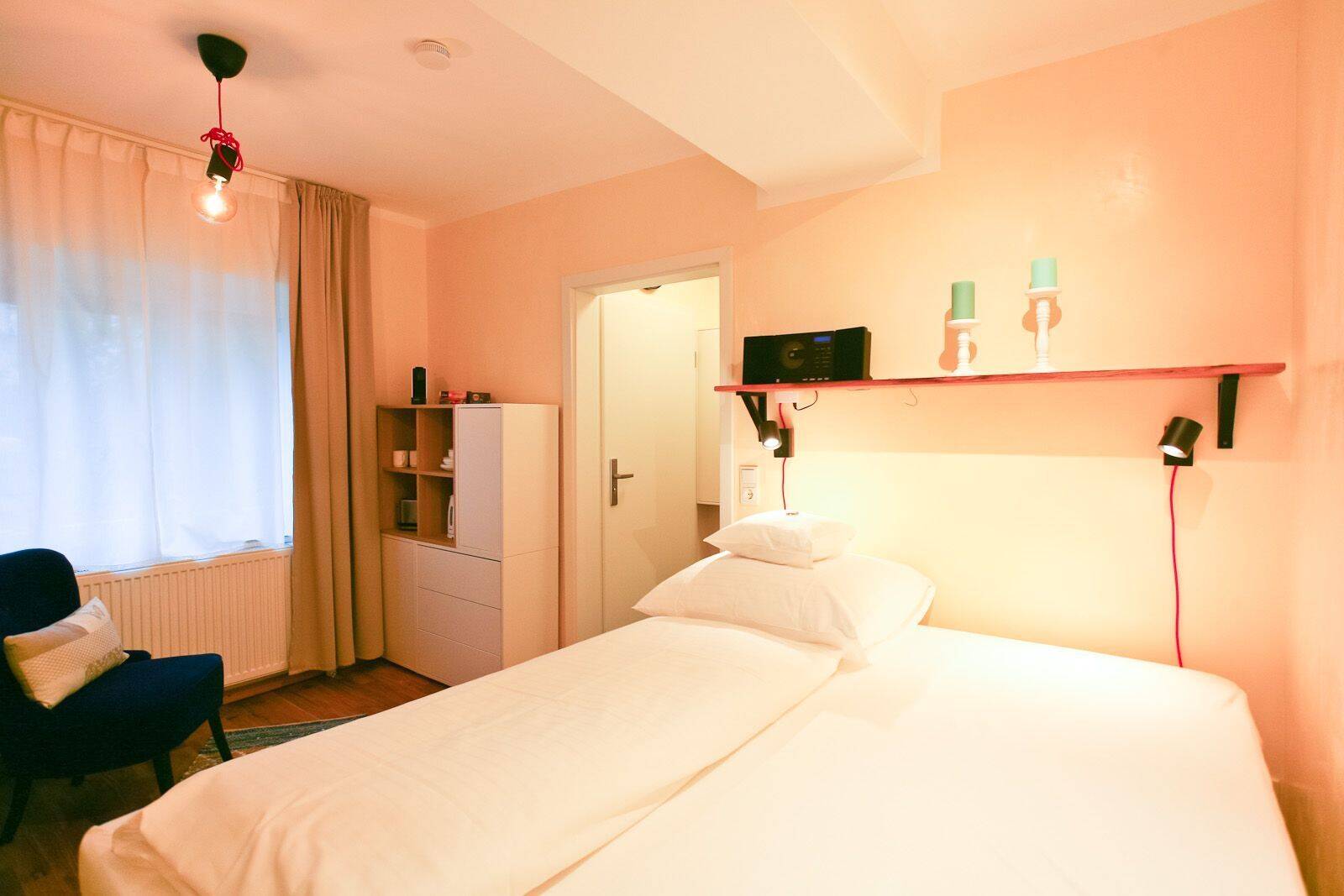 Business Apartment in ruhiger Seitenstraße