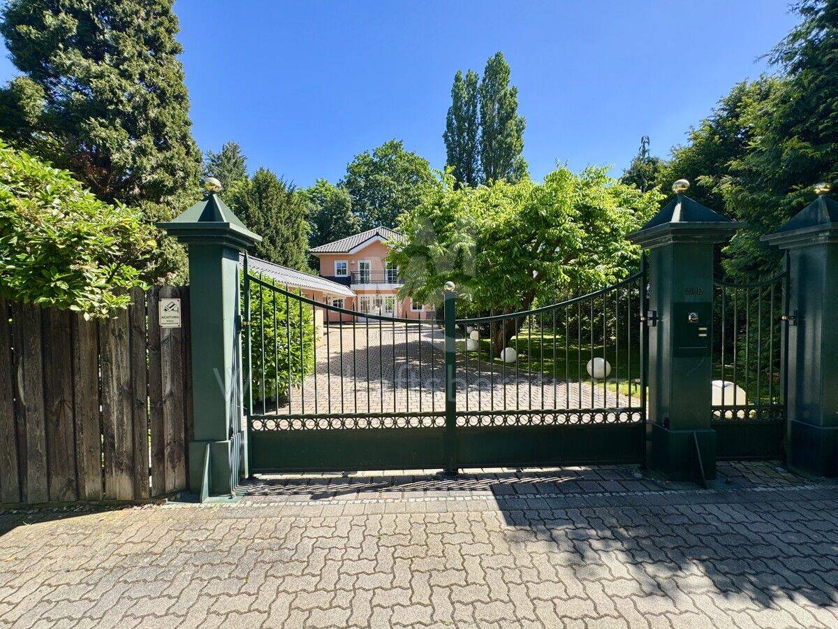 Kirchrode: Mediterrane Stadtvilla mit Pool auf einem Traumgrundstück – Hannover – Vorschaubild 5