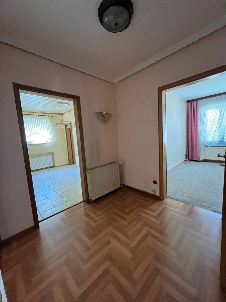 Charmantes Einfamilienhaus mit Garage und großzügigem Garten ... !!! – Hannover – Vorschaubild 6
