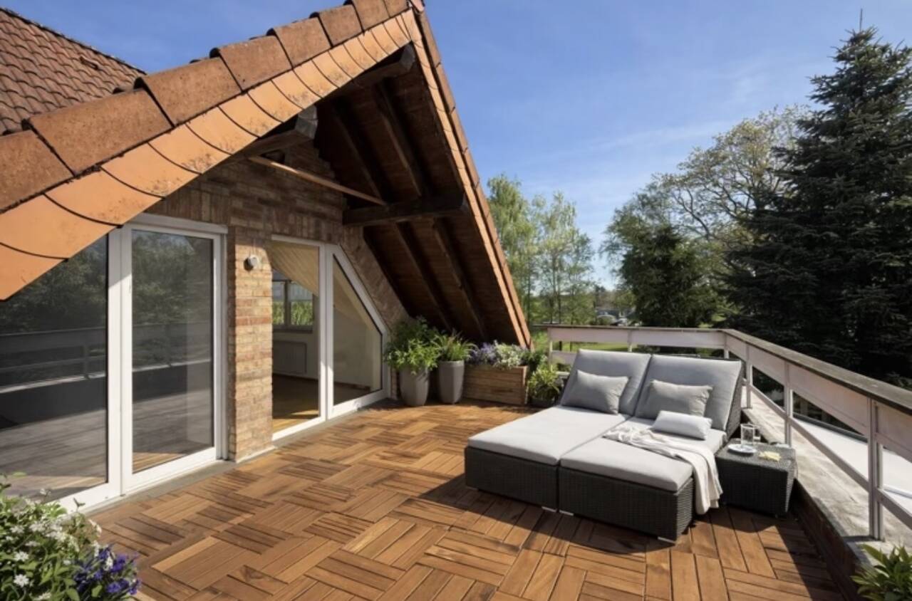 Mehr als nur Wohnen: Großzügiges Haus voller Möglichkeiten in Roetgen – Roetgen – Bild 1 von 9