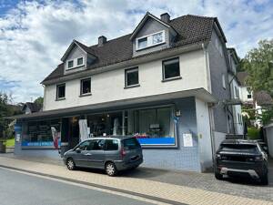 VR-IMMO: Siegen-Eiserfeld, zwei modernisierte Doppelhaushälften, ein Ladenlokal und ein Lager! – 57080 Siegen – Vorschaubild 3