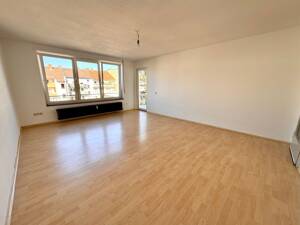 KL-City - Großzügige 3-Zimmerwohnung mit Balkon in zentraler Lage