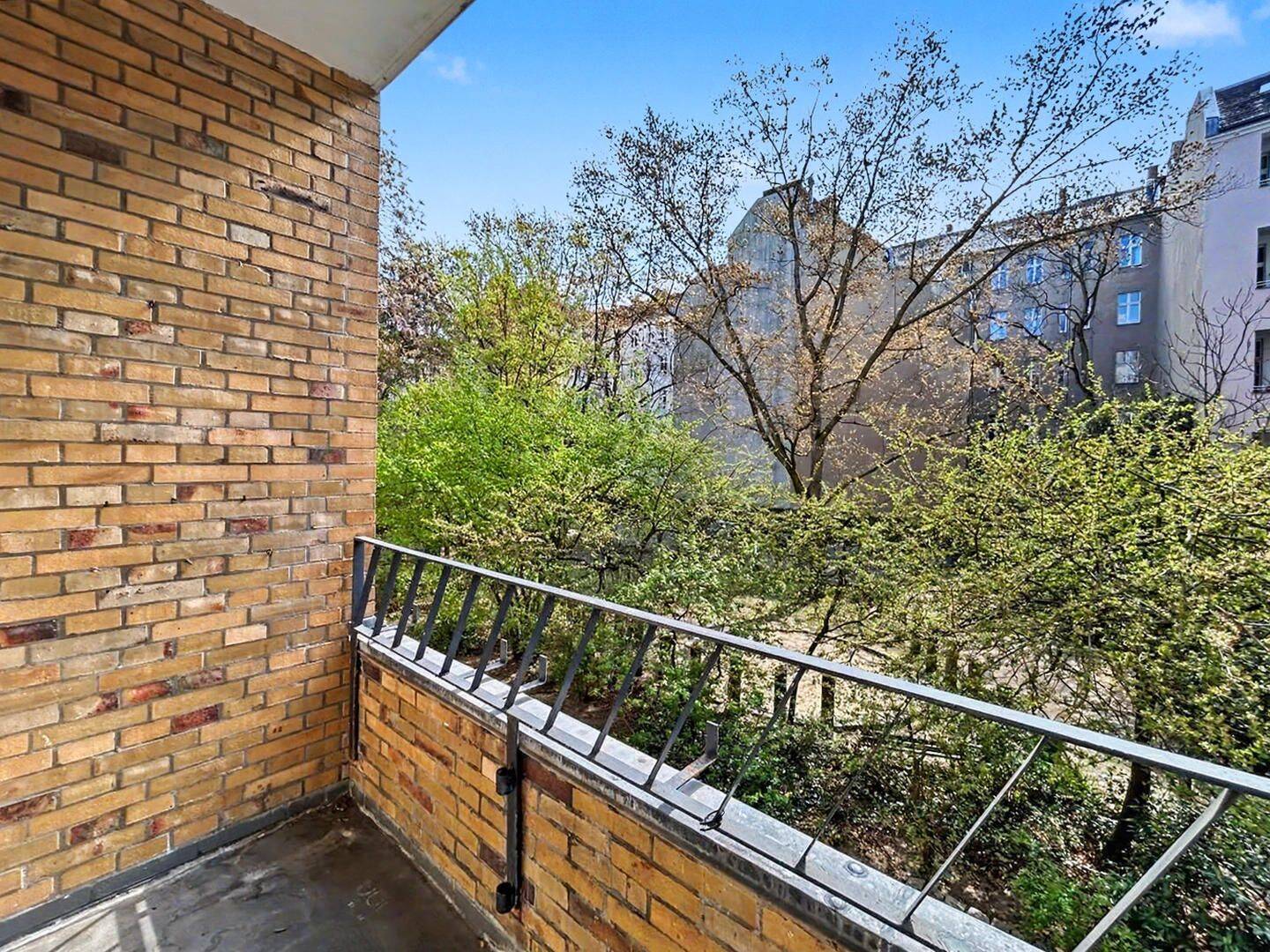Bezugsfreie 2-Zimmer-Wohnung mit viel Potenzial in gefragter Lage von Berlin-Schöneberg – Berlin – Vorschaubild 3