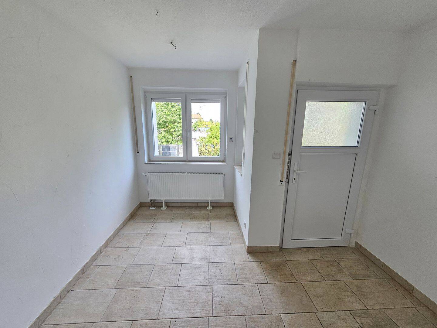 N-Eberhardshof, charmante 2- Zimmer-Gartenwohnung, Tageslichtbad und geschmackvoller EBK – Nürnberg – Vorschaubild 6