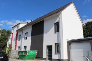 EXKLUSIVE NEUBAU-DOPPELHAUSHÄLFTE MIT TERRASSE UND GARTEN IN DORTMUND-MARTEN