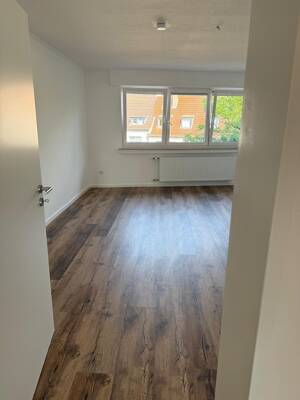 2 ZKB Erstbezug nach Luxus-Sanierung - hell & lichtdurchflutet - mit Einbauküche & Balkon – 51103 Köln – Vorschaubild 3