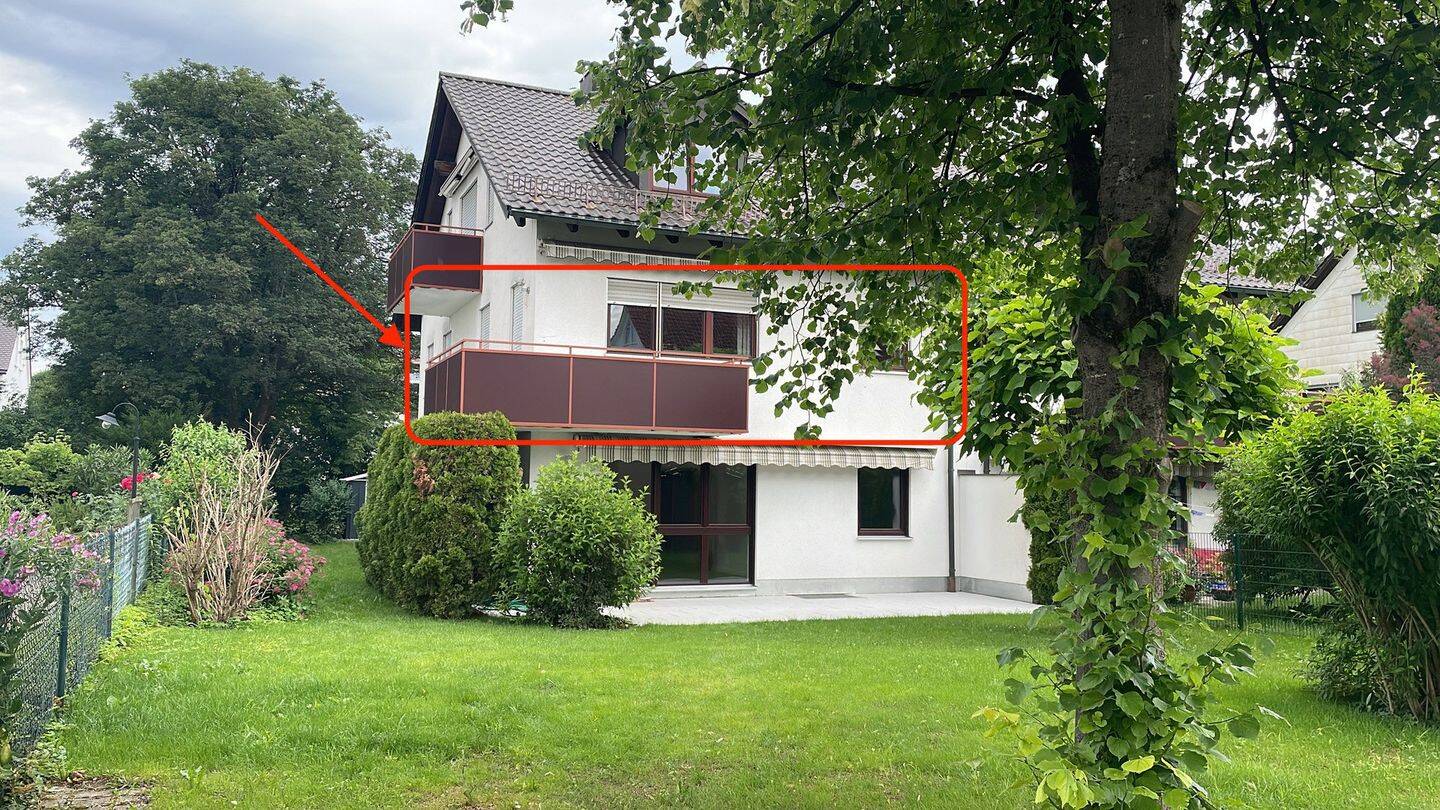 Voll Möbilierte und helle Wohnung 3-Zimmer mit Balkon | 1. OG